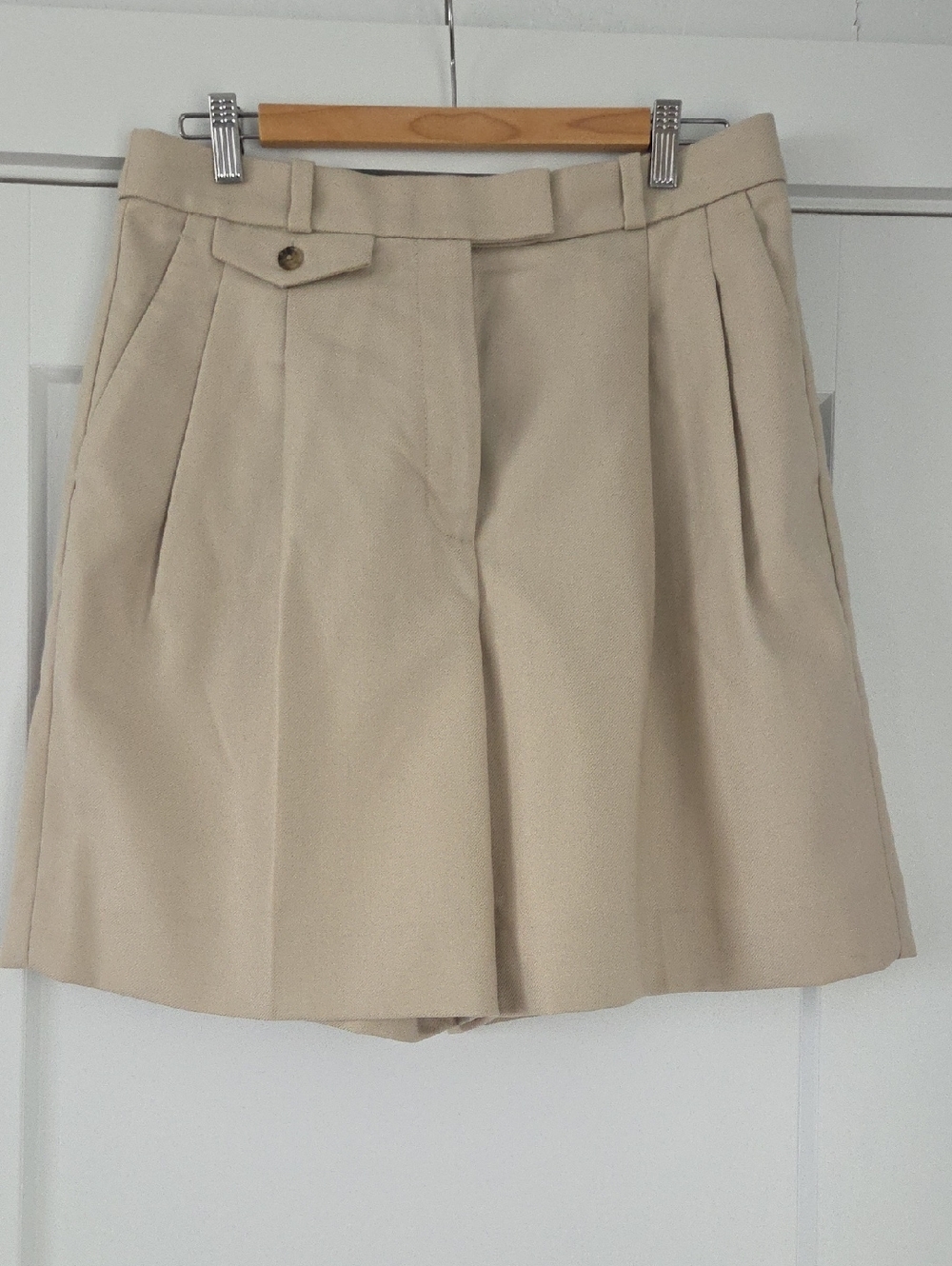Banana Republic High Rise Pleated Bermuda Shorts Khaki Size 8